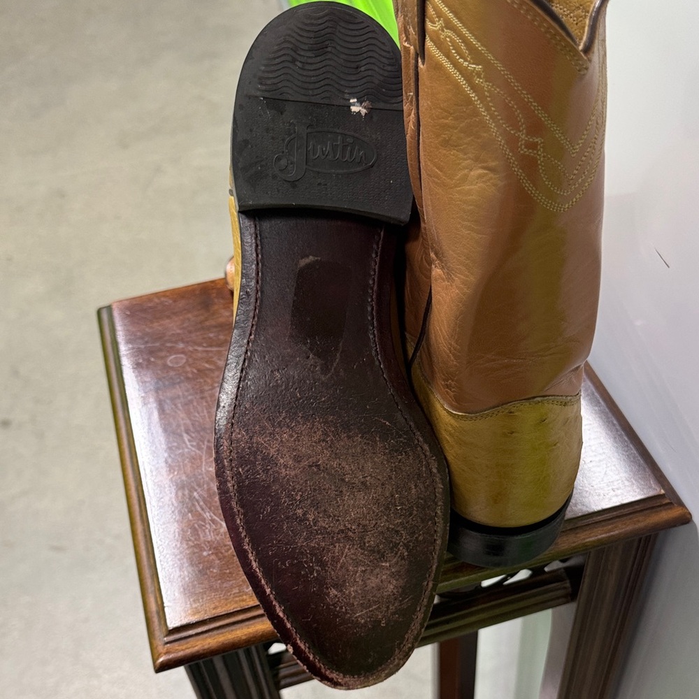Justin Boots Men's Tan and Brown Western Boots - Picture 9 of 11